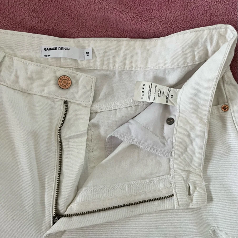 Garage Festival Woman’s White Denim Shorts - Picture 6 of 7